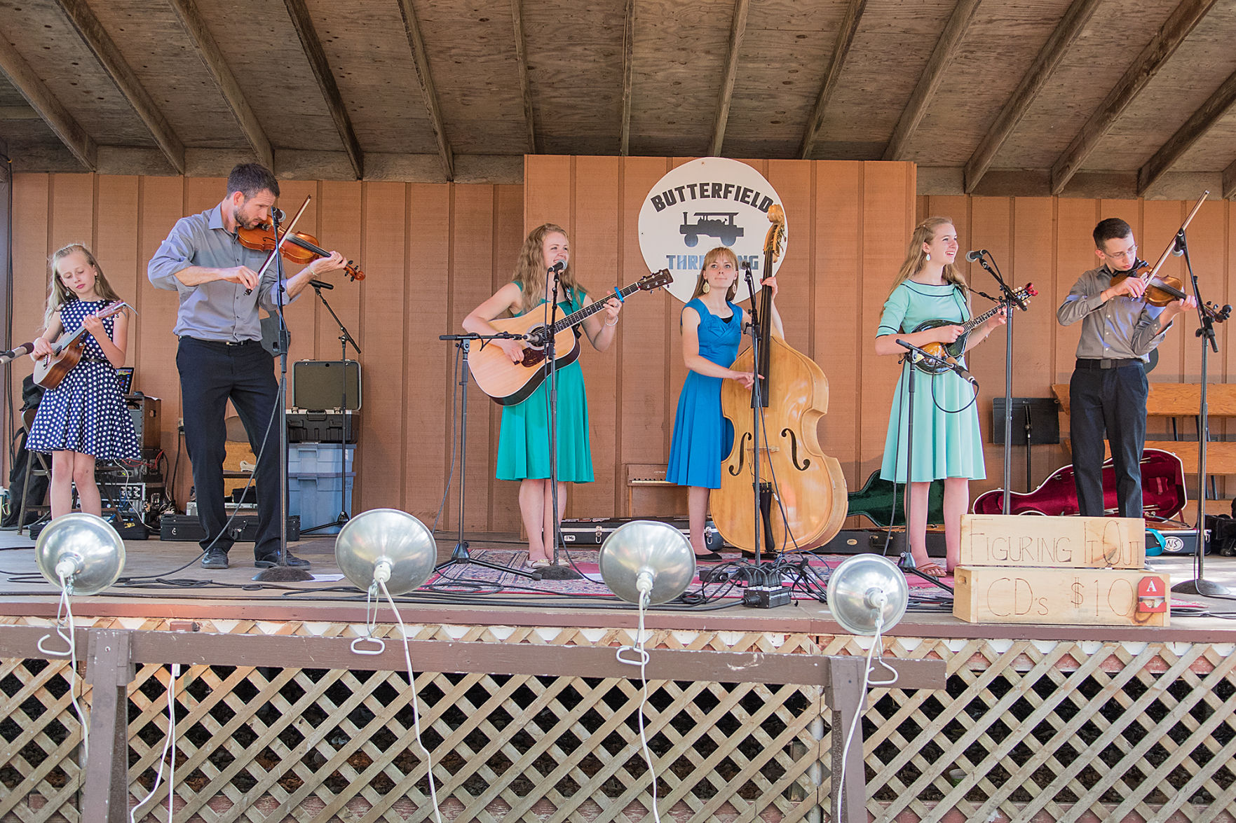 Threshing Bee 6